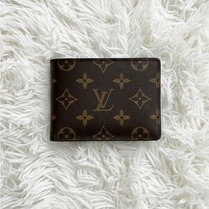 Louis Vuitton Monogram wallet